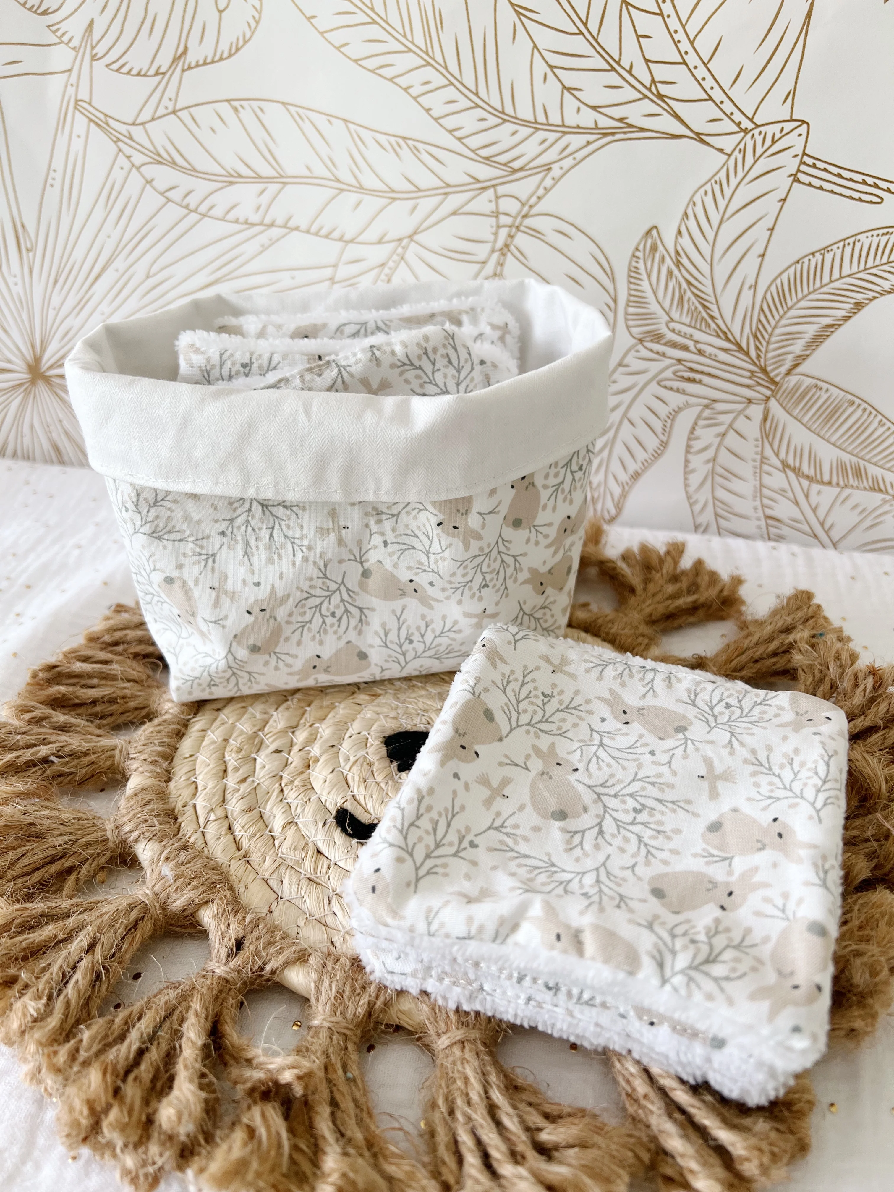 Ensemble assorti : les 10 lingettes bébé et la panière - Image 3