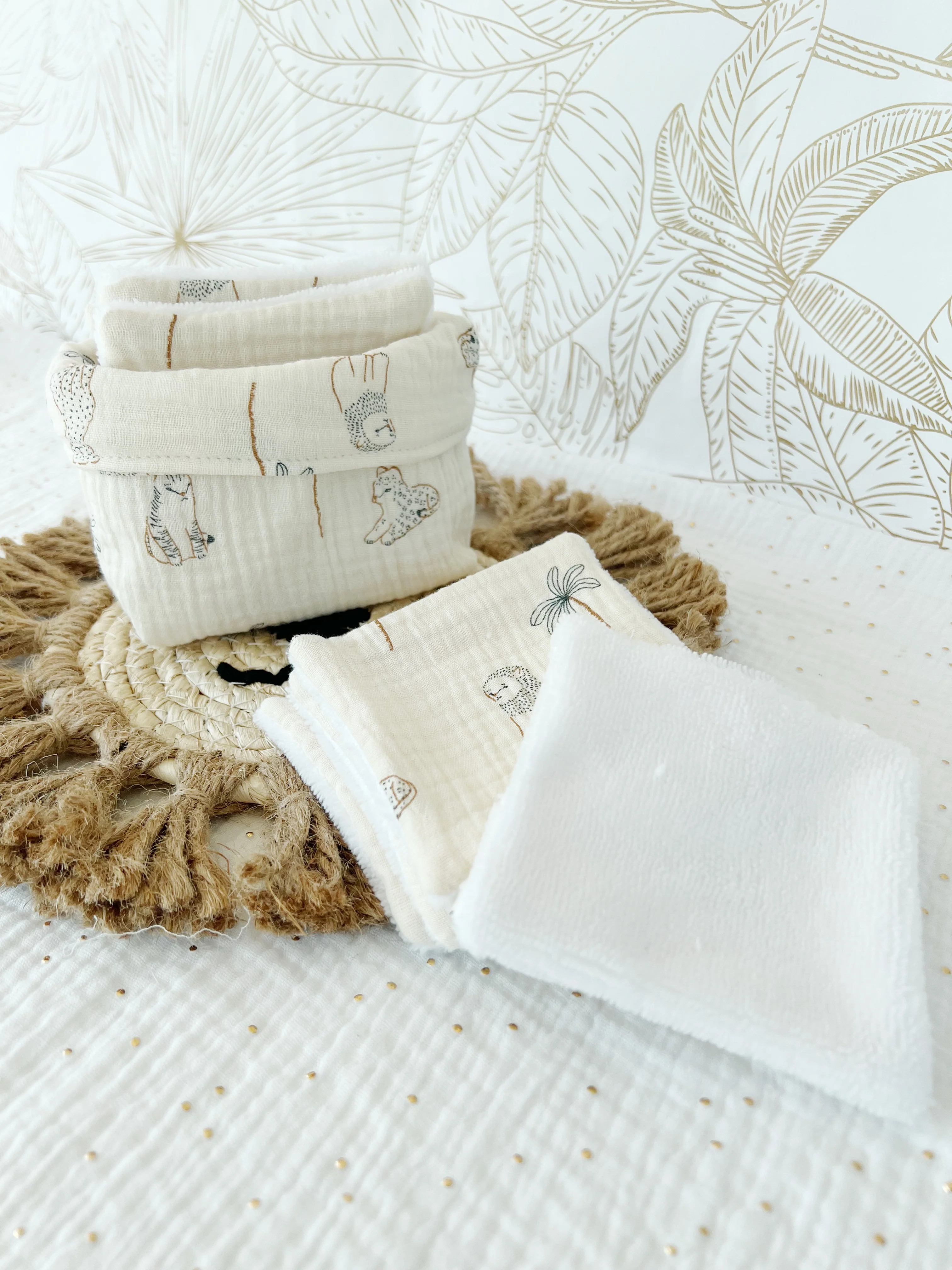 Ensemble assorti : les 10 lingettes bébé et la panière - Image 5