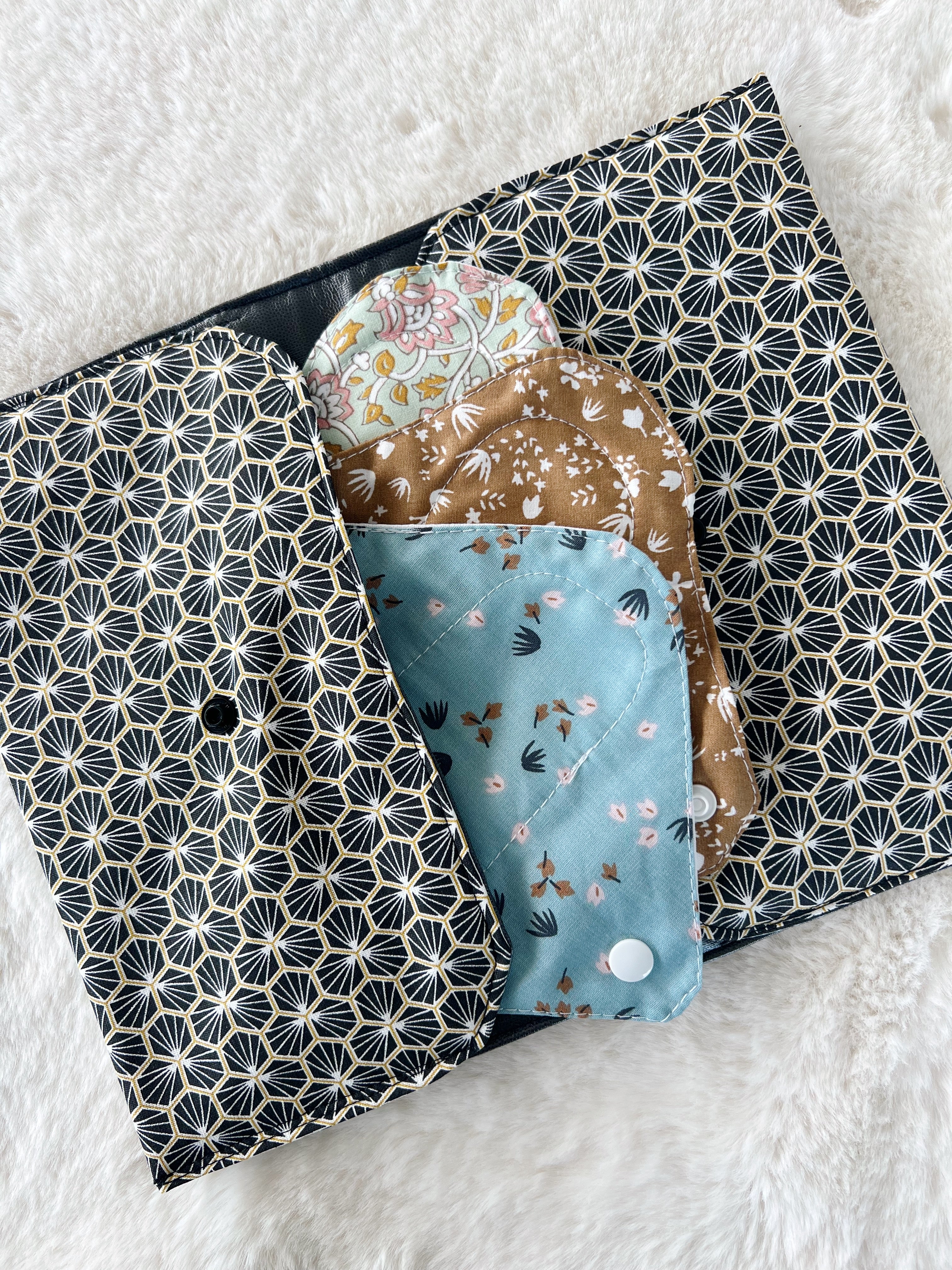 Pochette à culottes menstruelles/serviettes hygiéniques lavables - Image 10