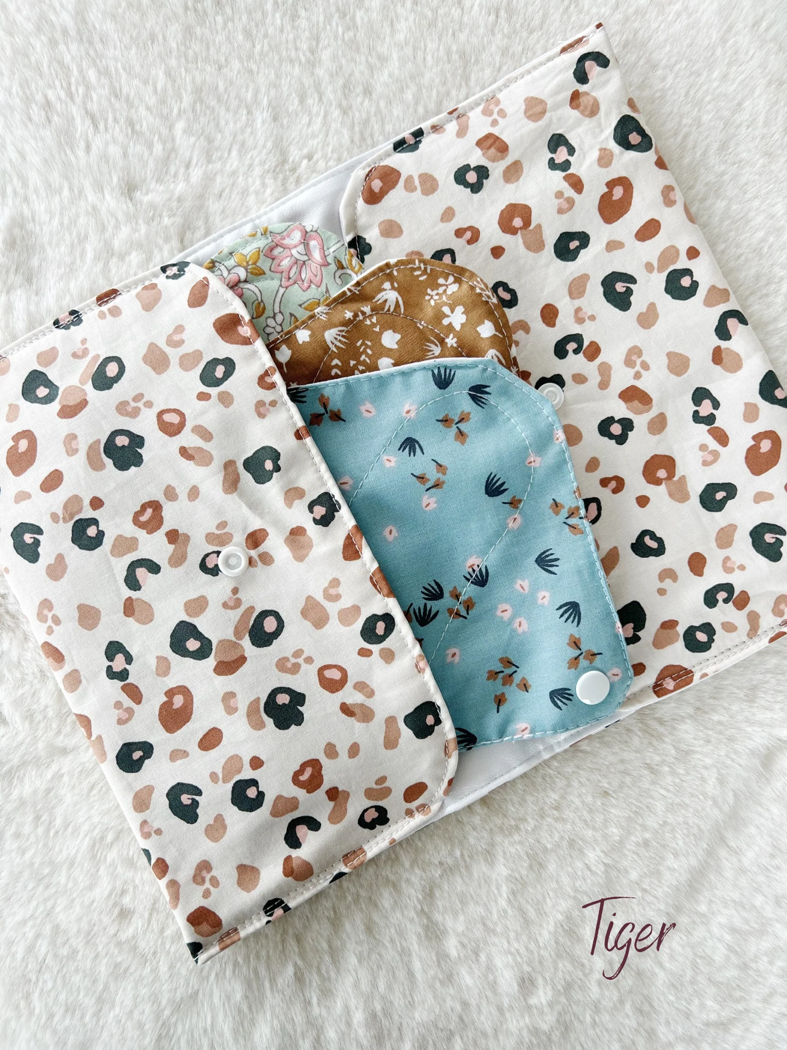 Pochette à culottes menstruelles/serviettes hygiéniques lavables - Image 11