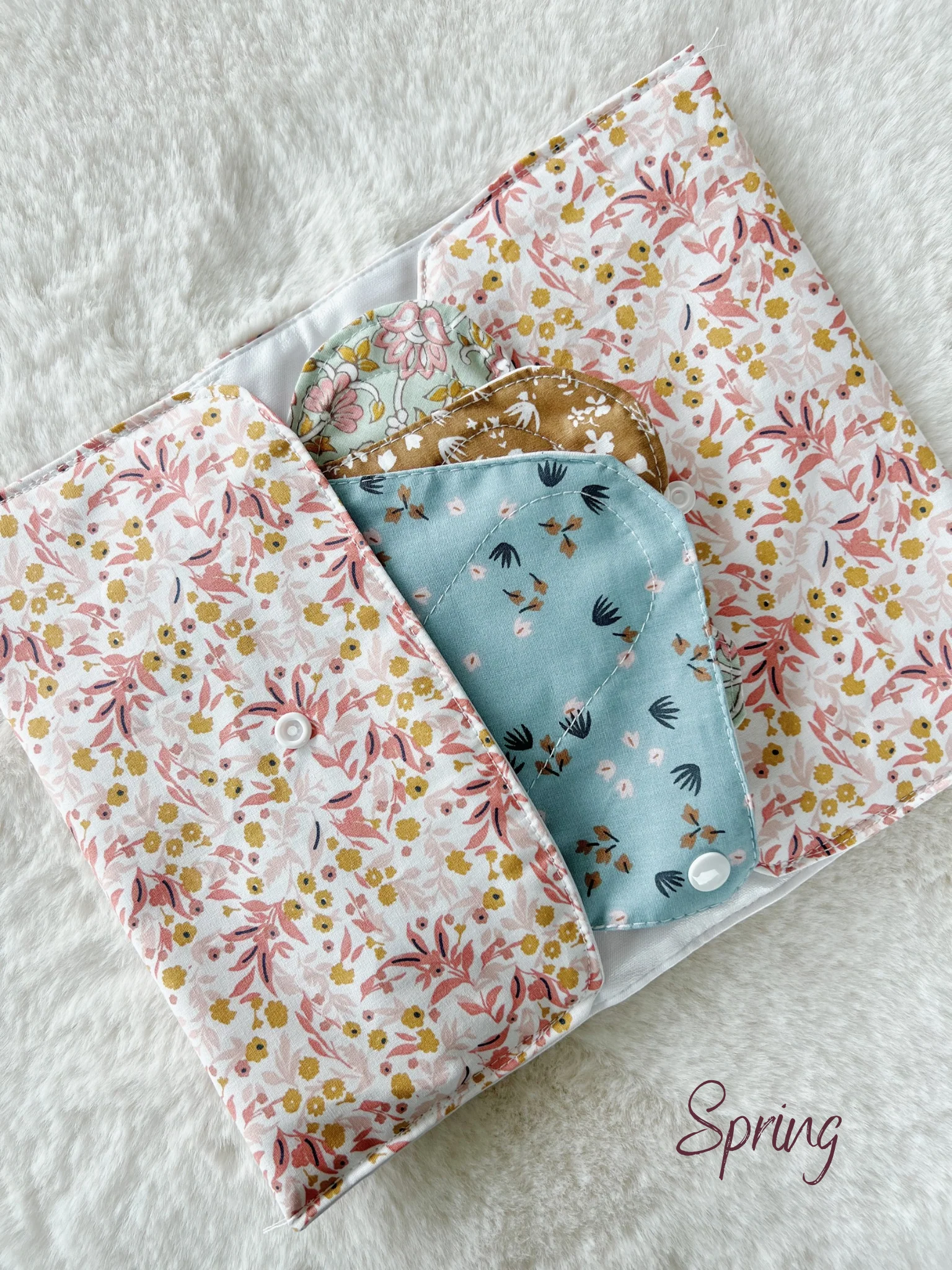 Pochette à culottes menstruelles/serviettes hygiéniques lavables - Image 13